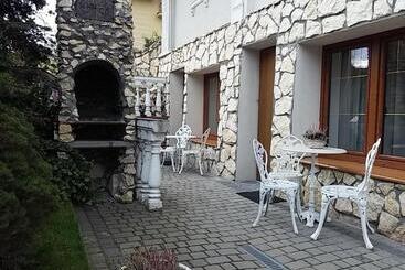 پانسیون Willa Epoka