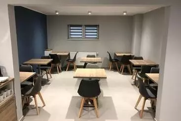 ベッドアンドブレックファースト Hugo