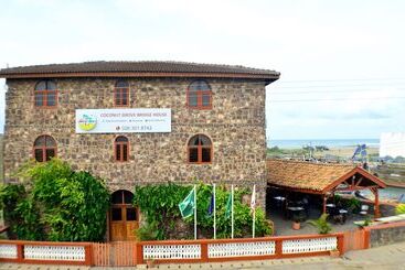 צימר Coconut Grove Bridge House