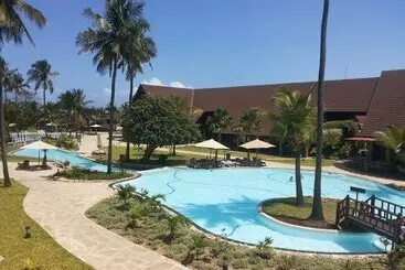 Hotel Amani Tiwi Beach Resort