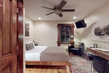 酒店 The 1850 House Inn And Tavern