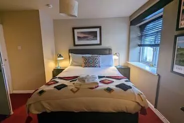 Hotel The Eagle And Child Inn