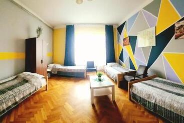 هاستل Centrum 51