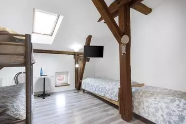 Aamiaismajoitus (B&B) Kawerna Obornicka Pod Orłem Noclegi