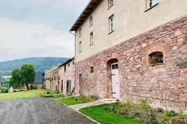 Hôtel Zamek Sarny   Schloss Scharfeneck