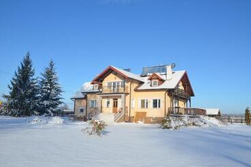Bed and Breakfast Oaza Mazurska   Willa Lasek