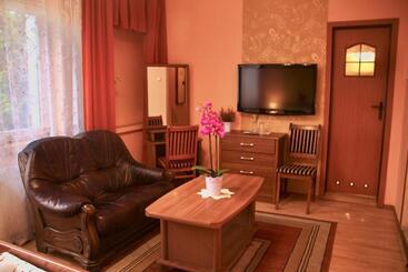 Motel Zajazd Pod Kominkiem   Brzoza Koło Torunia