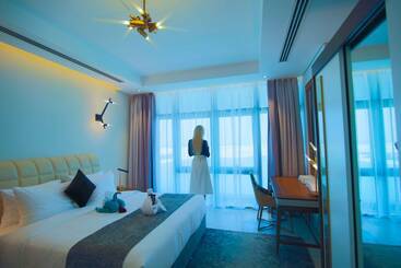 Waterfront Hotel Apartment