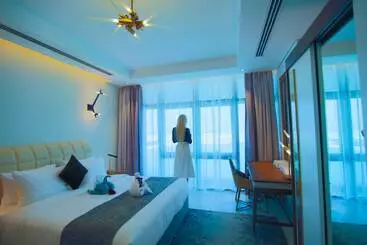 Waterfront Hotel Apartment