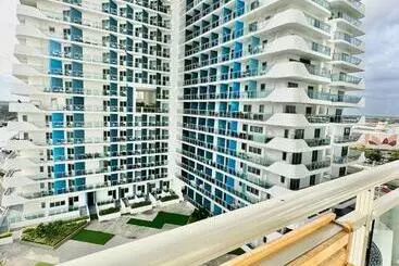 Aparthotel Azure North Staycations   Modern Bali