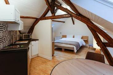 アパートホテル Brasserie De L Ouest