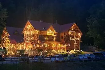 Hotelli Conacul Radacinilor