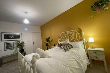 Pension Zaatar House