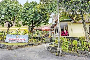 Capital O 92162 Hotel Wisata Karya