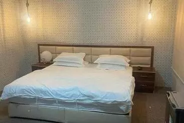 Retkeilymaja منتجع واحة الفريد للايواء السياحي بمدينة العلا