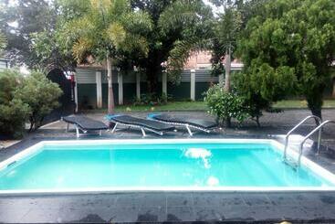 Ari Backpackers Hostel