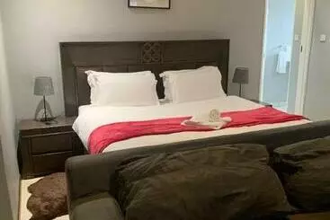 Bed and Breakfast Cabin 101 Guest Lodge