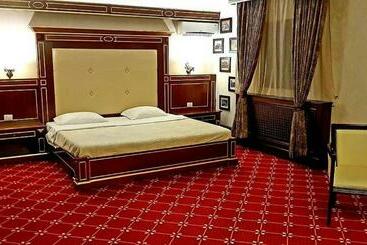 Hotelli Cazare Plopii Fara Sot