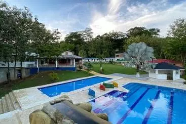 Hotel Htl Campestre Aguas Vivas