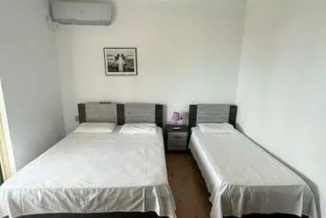 Hotel Xhekos