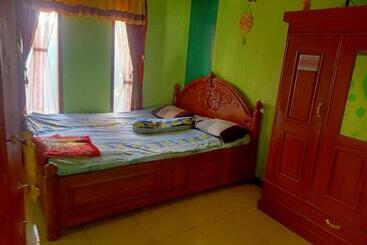 Panzió Indo Hometown