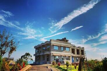 Hotel The Shelars Royal Inn