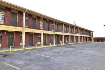 مُتل Economy Inn