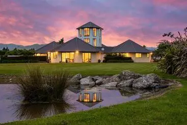 Majatalo Battys Road Lodge