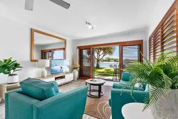 Aparthotel Culgoa Point Beach Resort
