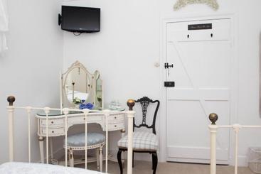 Flint Cottage Bed And Breakfast