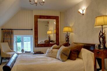 Отель The Holcombe