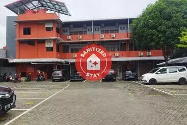Hotel Oyo 92098 Kost Orange Syariah