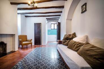 פנסיון 7 Pisos Casa Rural De Pueblo