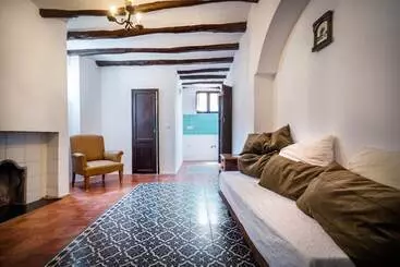 Pension 7 Pisos Casa Rural De Pueblo