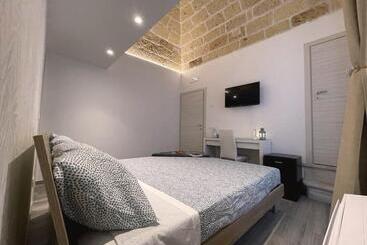 膳宿费 Pietra Bianca