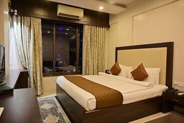 هتل Treebo Premium Mahal Inn