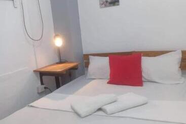 Albergue Lojed Sean Bed And Space