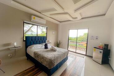 پانسیون Casa Garitas Guesthouse & Car Rental Free Sjo Airport Shuttle