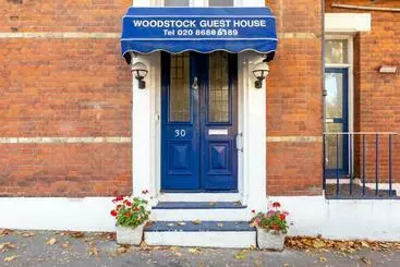 ペンション Woodstock Guest House