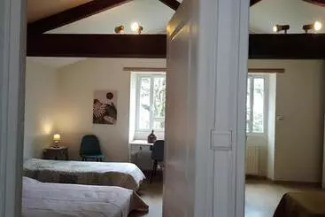 Aamiaismajoitus (B&B) Les Trois Geais