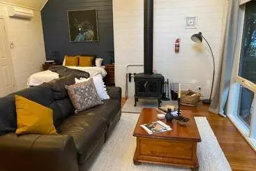 ベッドアンドブレックファースト Two Truffles Cottage Accommodation