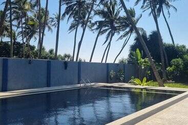 בית מלון כפרי Dhammika Beach Palace