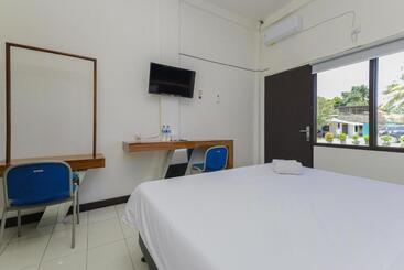 Hotel Koolkost Near Stasiun Batutulis