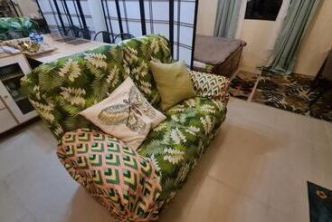 アパートホテル Lucky East Serin With Netflix Disneyplus Freecoffeetea & Recliner