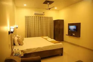 Ashoka Lawns And Resort