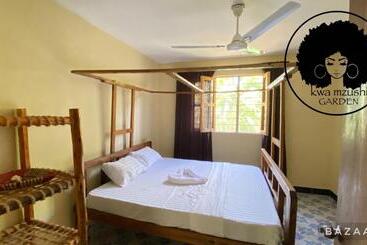 Bed and Breakfast Kwa Mzushi Garden