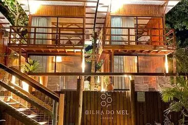 ホテル Ilha Do Mel Lodges
