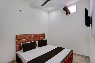 Hotelli Oyo 70371  Grand Ms