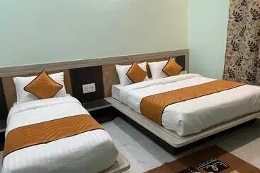 ホテル Teertham