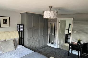 Пансион Hansom House